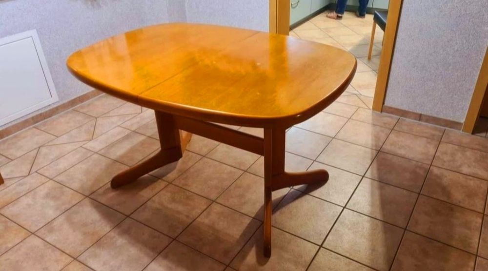 Piękny drewniany stół + 8 krzeseł