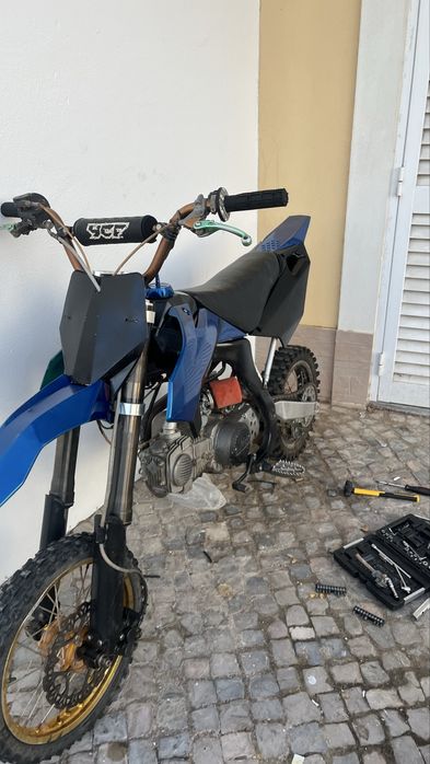 Vendo pitbike140ccYCF porém tem(problemas no motor) negociável!
