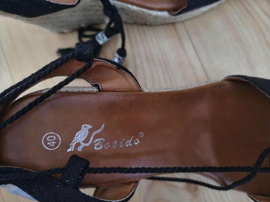 Wiązane sandały espadryle na platformie 40
