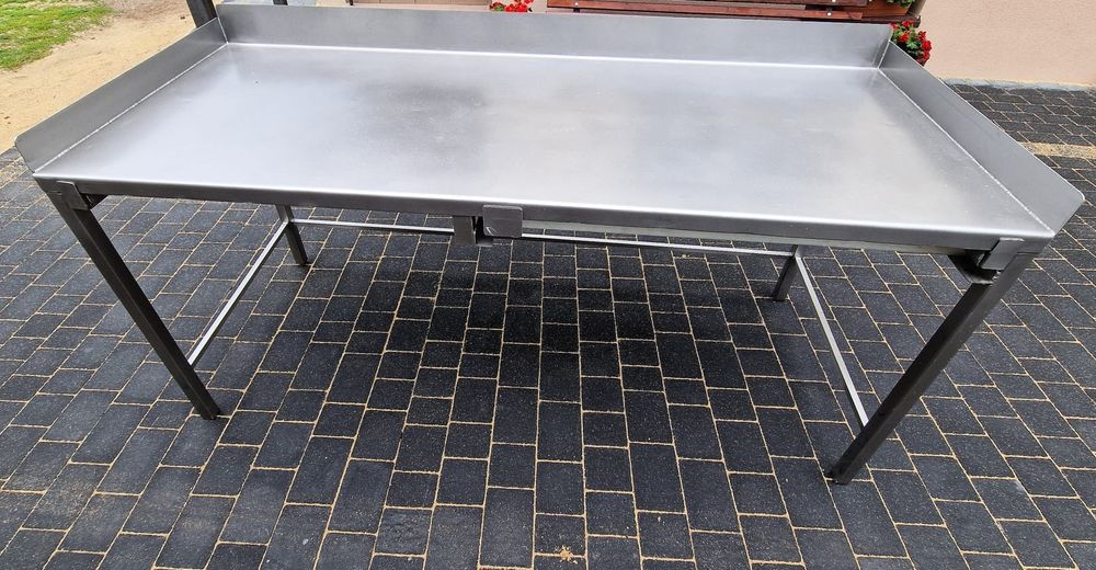 Stół rozbiorowy masarski  nierdzewny pojemnik