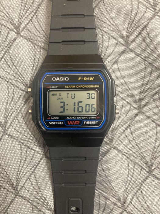 Продам часы casio