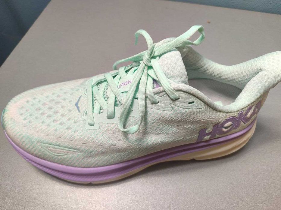 Оригінальні бігові кросівки Hoka W Clifton 9 — 25.5 см устілка»