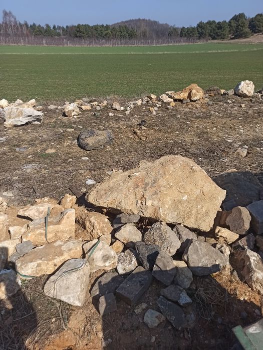 Głazy wapienne sprzedam