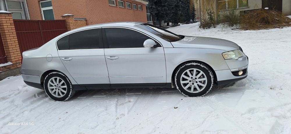 Фольксваген Пасат  В6