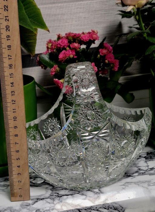 Хрустальные конфетницы корзинки