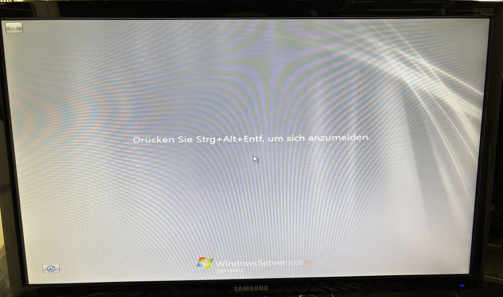 Serwer Fujitsu Primergy TX200 S6