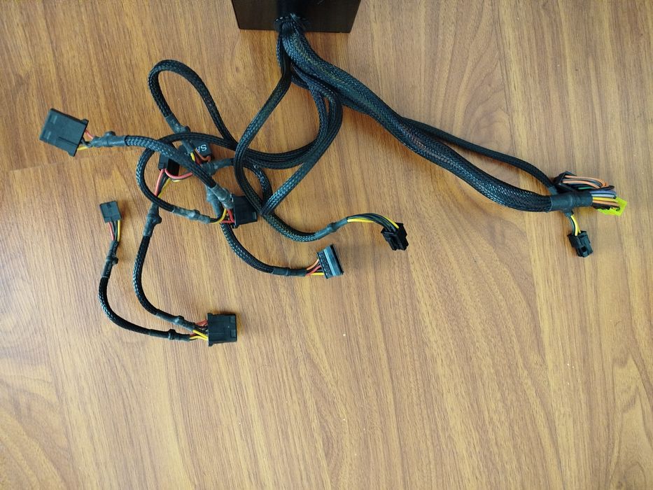 Fonte de alimentação ATX 700w