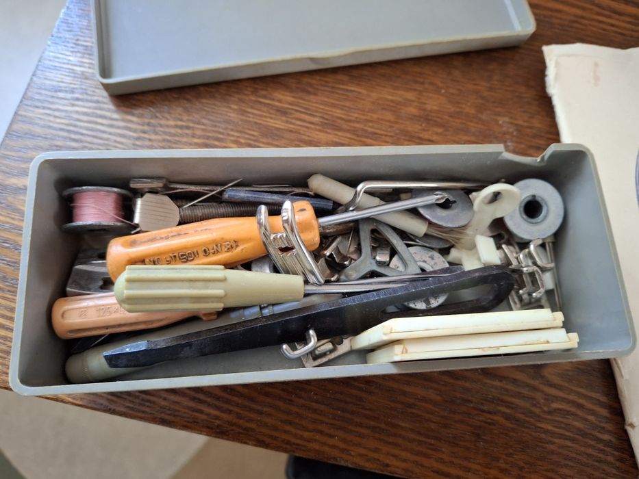 Швейна машинка Чайка 142М Б/У