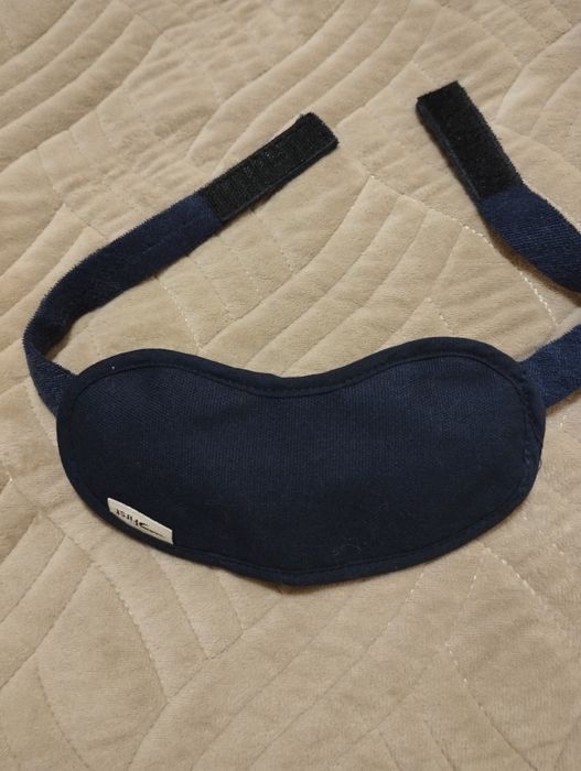 Маска для сну та відпочинку .