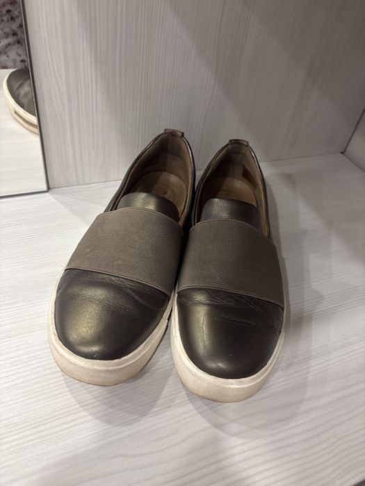 Шкіряні мокасини clarks