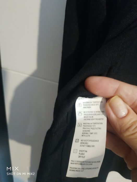 Czarne bolerko damskie 42. Quiosque.