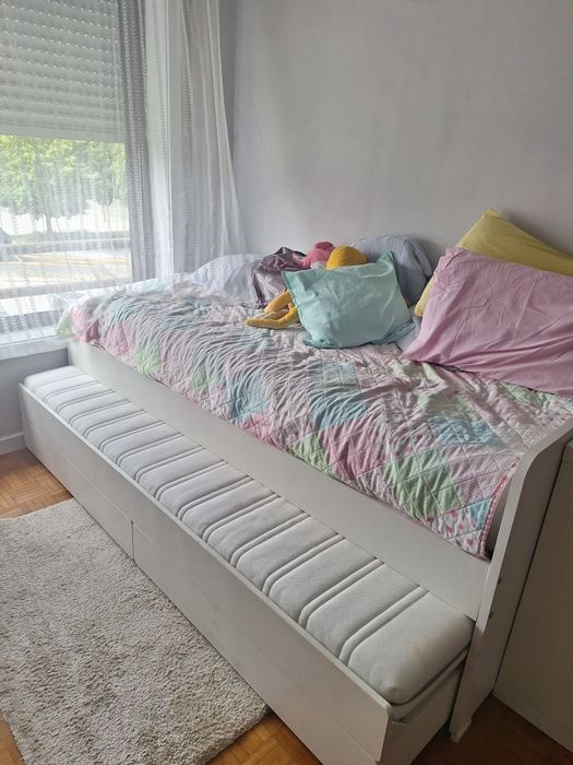 Cama de estúdio dupla