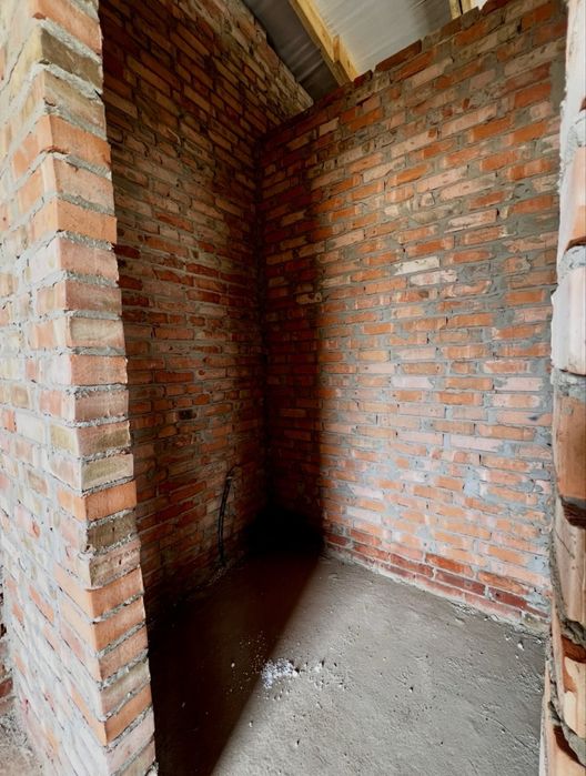 Кутовий котедж з ділянкою, продаж від забудовника. 14кВт світла