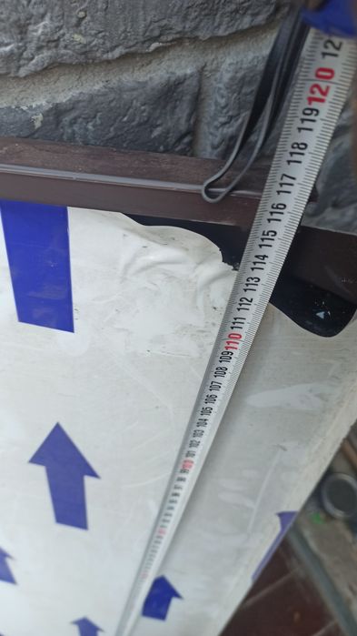 Nowy parapet aluminiowy brąz 35/116