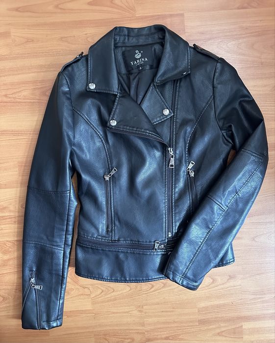 Шкіряна куртка розмір S