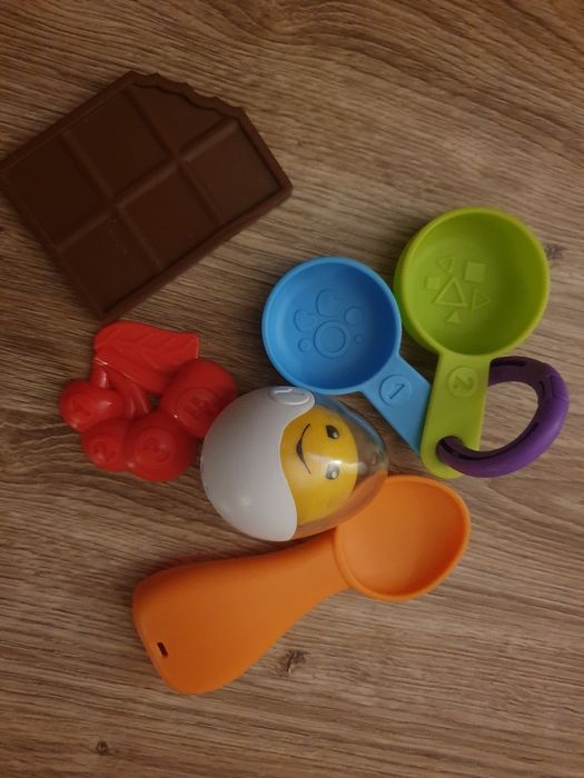 FisherPrice Laugh & Learn Magiczna Miska do Mieszania, Wiel