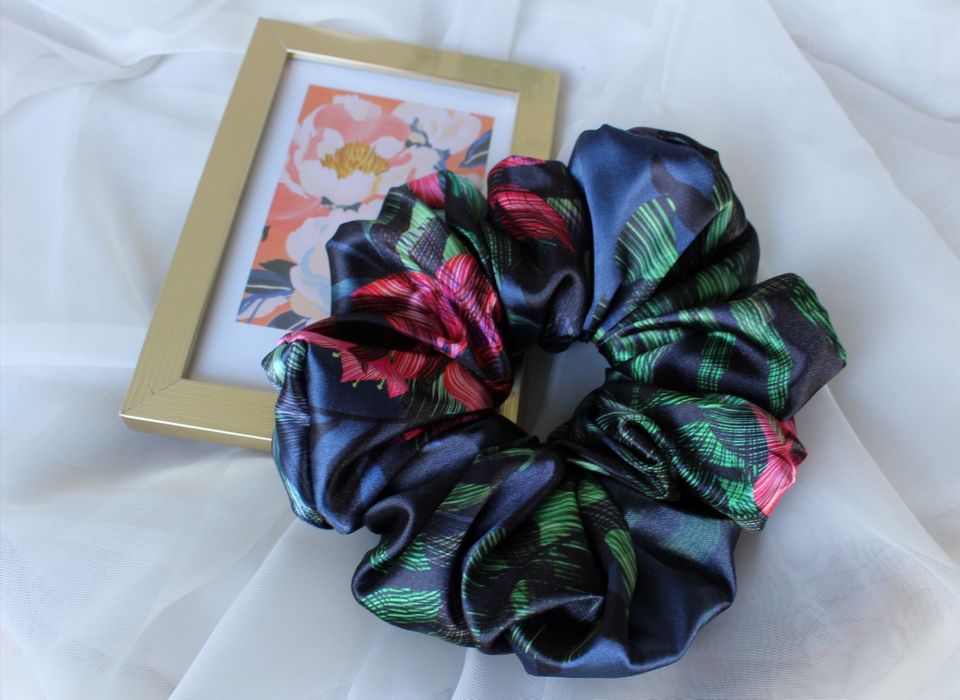 Gumka do włosów scrunchie XXL maxi satyna Pani Uszytek