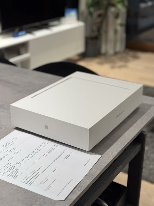 New MacBook Air 15 M3 24GB 512GB box + invoice warranty till 10.2026