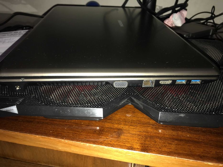 Продам 17 ти дюймовый ноут Medion Akoya E7227 / MD98867 i5-4210M/аккум