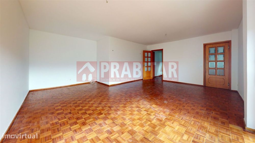 T4 Apartment with Garage in Quinta D. João