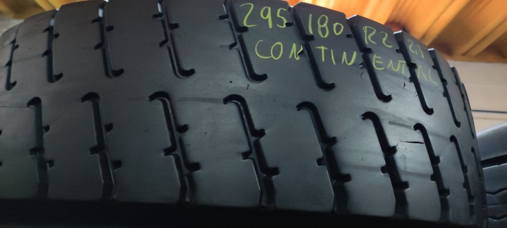 295/80R22,5 usados tração Continental