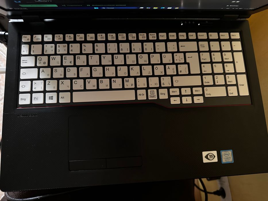 Ноутбук Fujitsu LifeBook 15.6” / Intel Core i5 8gen / 16GB RAM / SSD 256GB