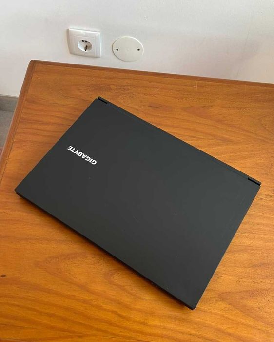 Gigabyte G6 KF – i7-13620H / RTX 4060 / 16GB RAM / 1TB SSD – Garantia