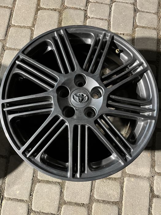 Alufelgi 5x114,3 18 cali Toyota Rav4 CH-R Corolla Cross czujniki TPMS