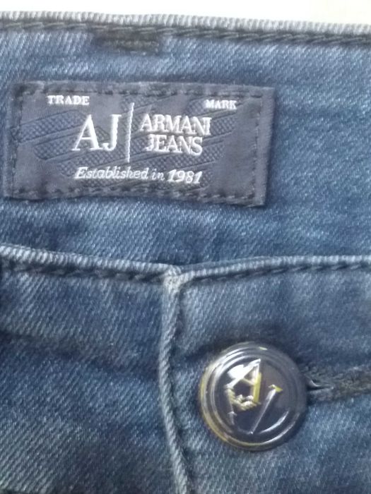 Spodnie dżinsowe Armani Jeans 25
