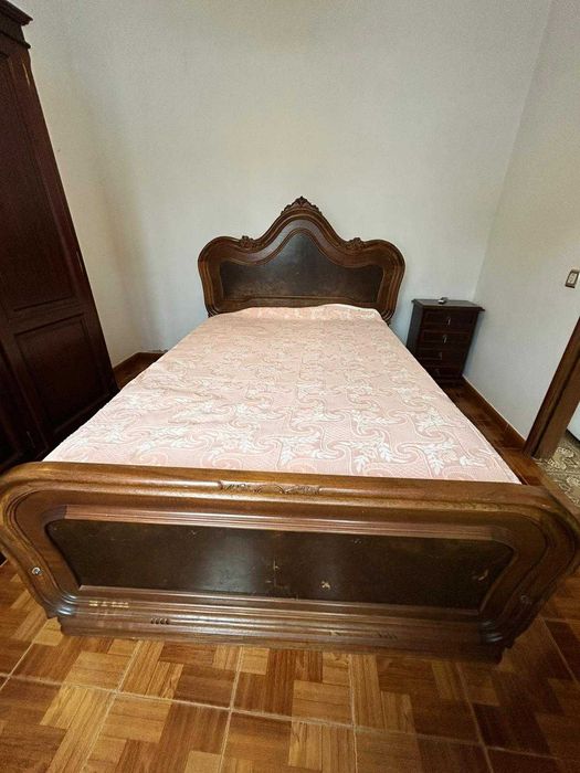 Cama de casal clássica