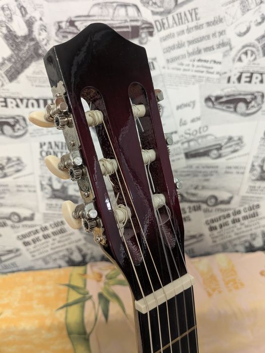 Гитара Almira (классика)