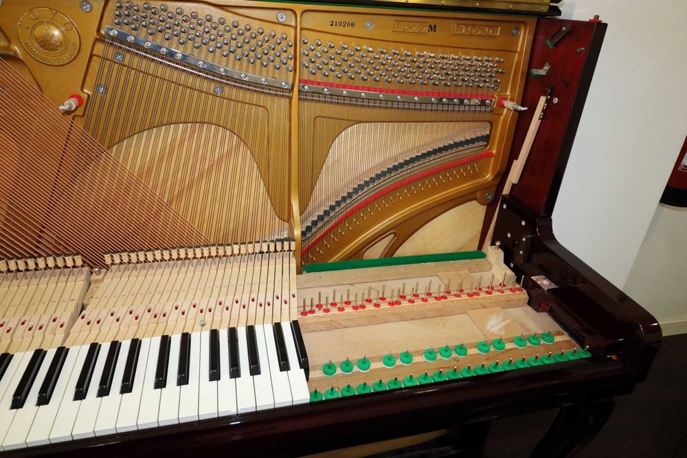 TOYO RU-121M Made in Japan | Piano Usado Revisto Tecla a Tecla + Banco