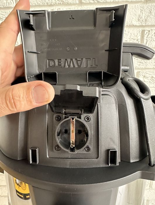 Новий ОРИГІН пилосос зНімеччин Dewalt DXV 30 SAPTA/будівельний/пылесос