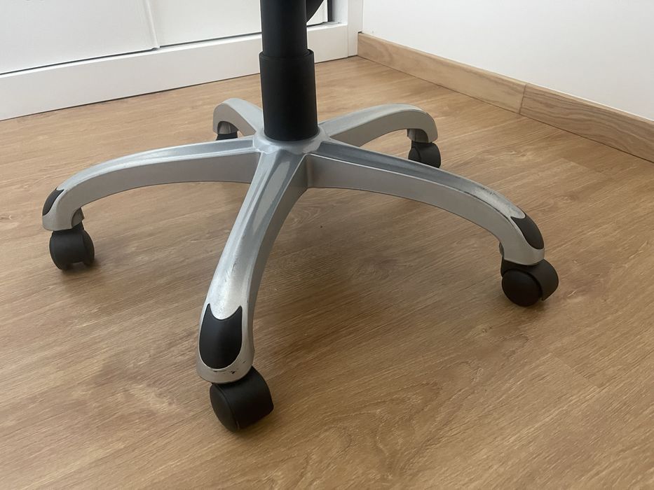 Cadeira escritorio como nova