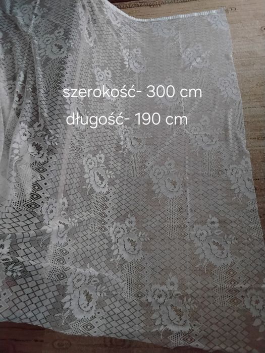 Dwie szerokie firany.