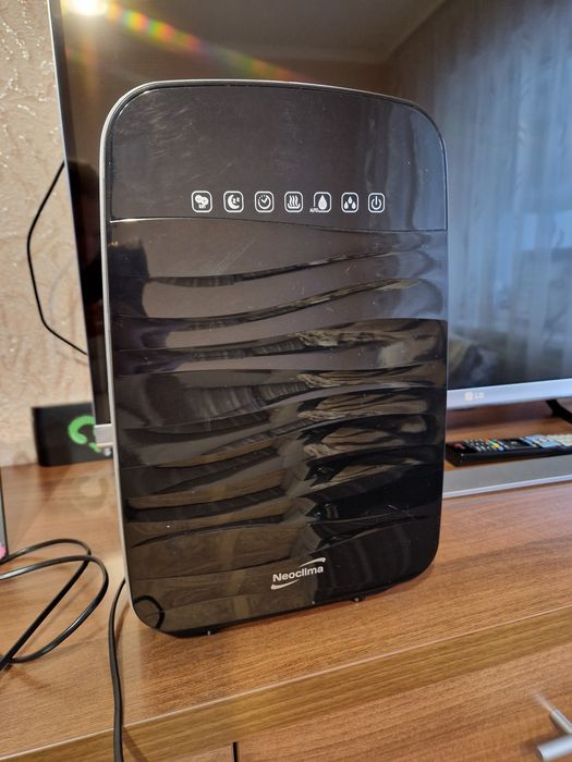 Зволожувач повітря Neoclima SP-65B