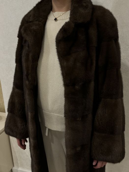 Норковая шуба коричневого цвета, размер 40