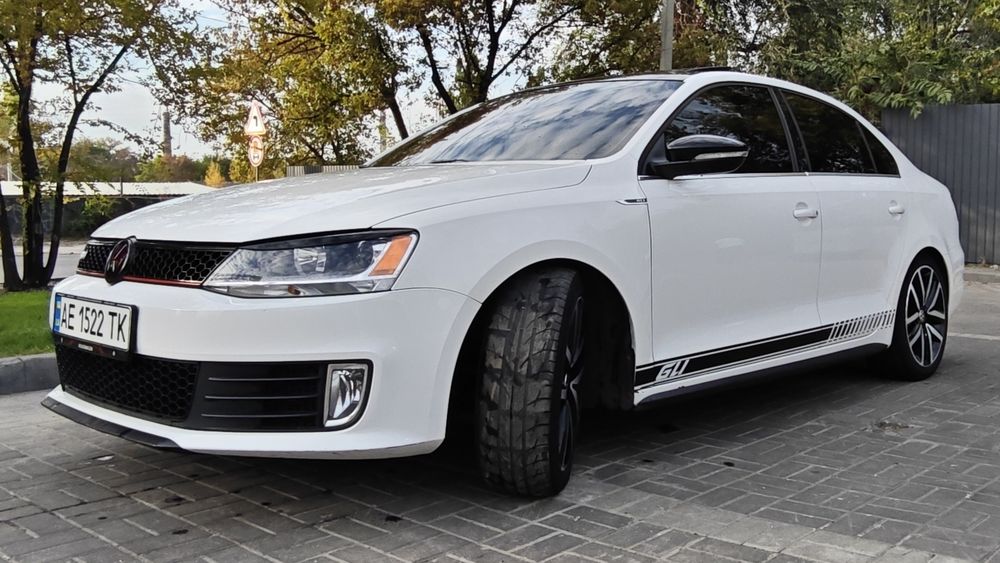 Продам Volkswagen Jetta 6 GLI