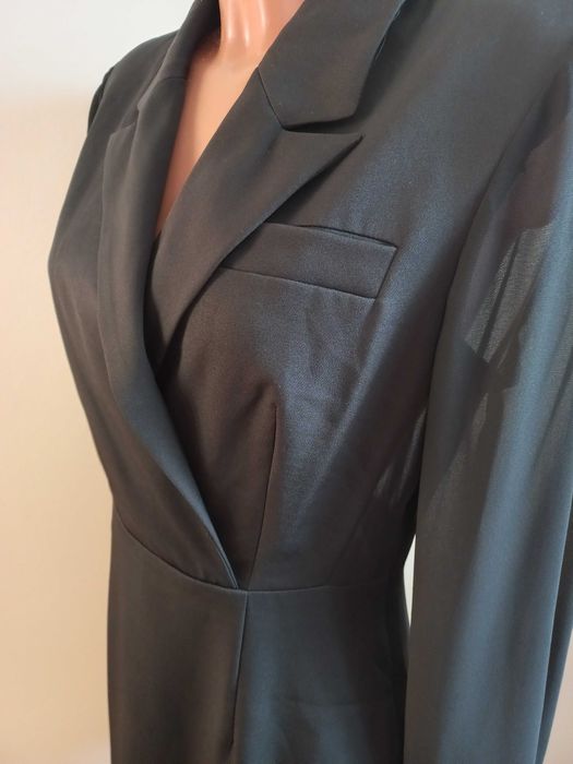 Prosta, elegancka czarna sukienka SILVIAN HEACH roz. XS, S, L