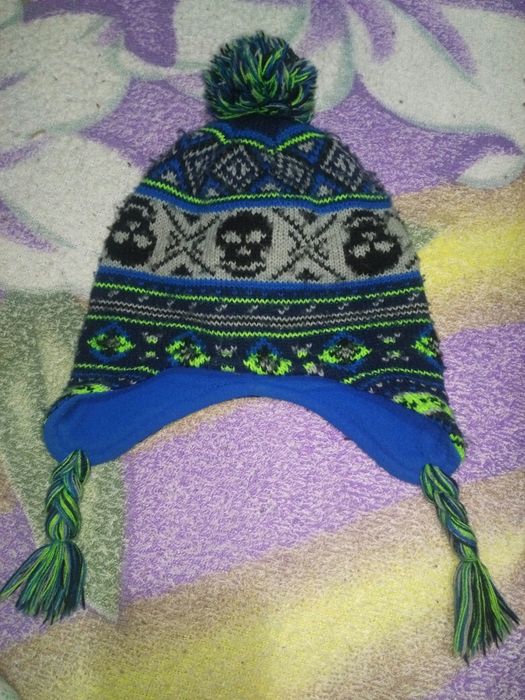 Продам детскую шапку