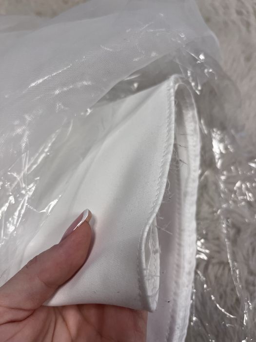 Suknia ślubna rybka z trenem i bufkami gładka satyna