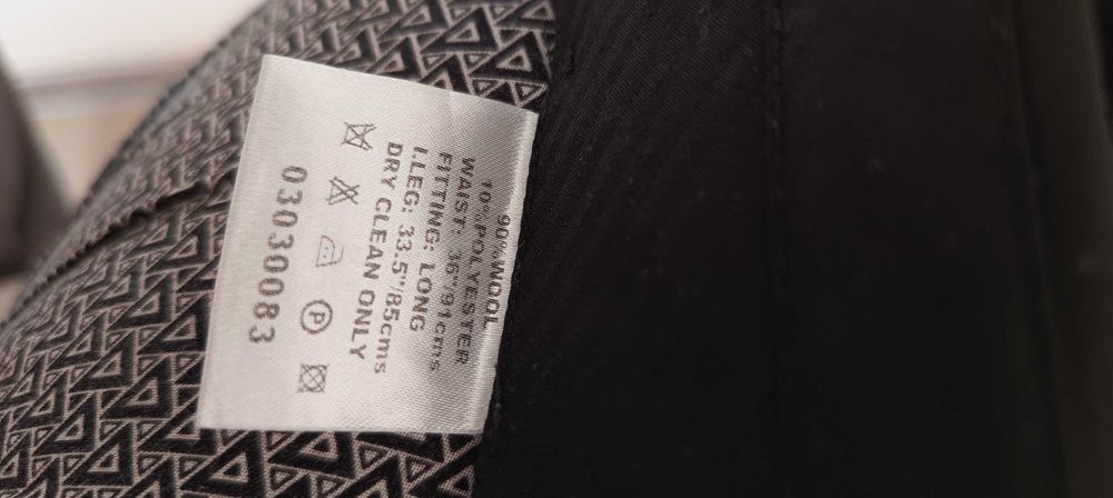 Spodnie czarne garniturowe wełna