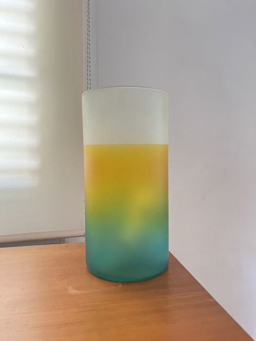 Candeeiro multicolorido cilíndrico