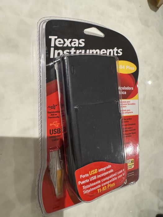 Calculadora Gráfica TEXAS TI-84 Plus
