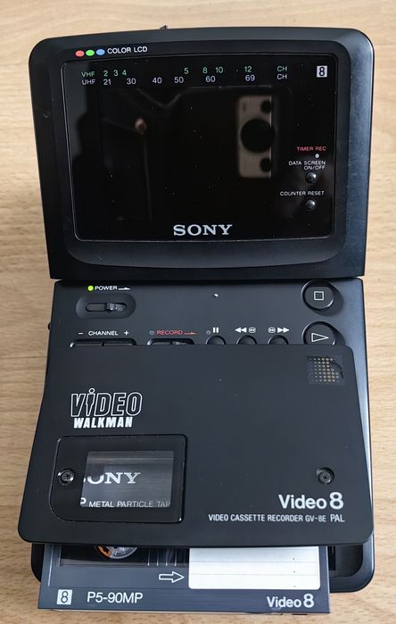 Kolekcjonerski Video walkman Sony GV-8E
