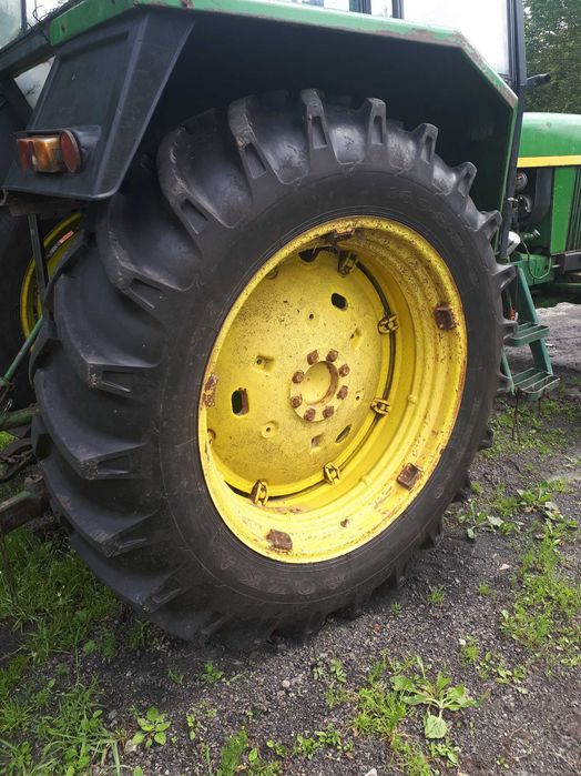 Felgi koła 16.9-38 john deere 3130