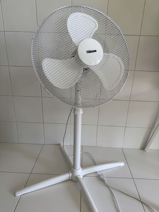 Ventoinha de pe tristar