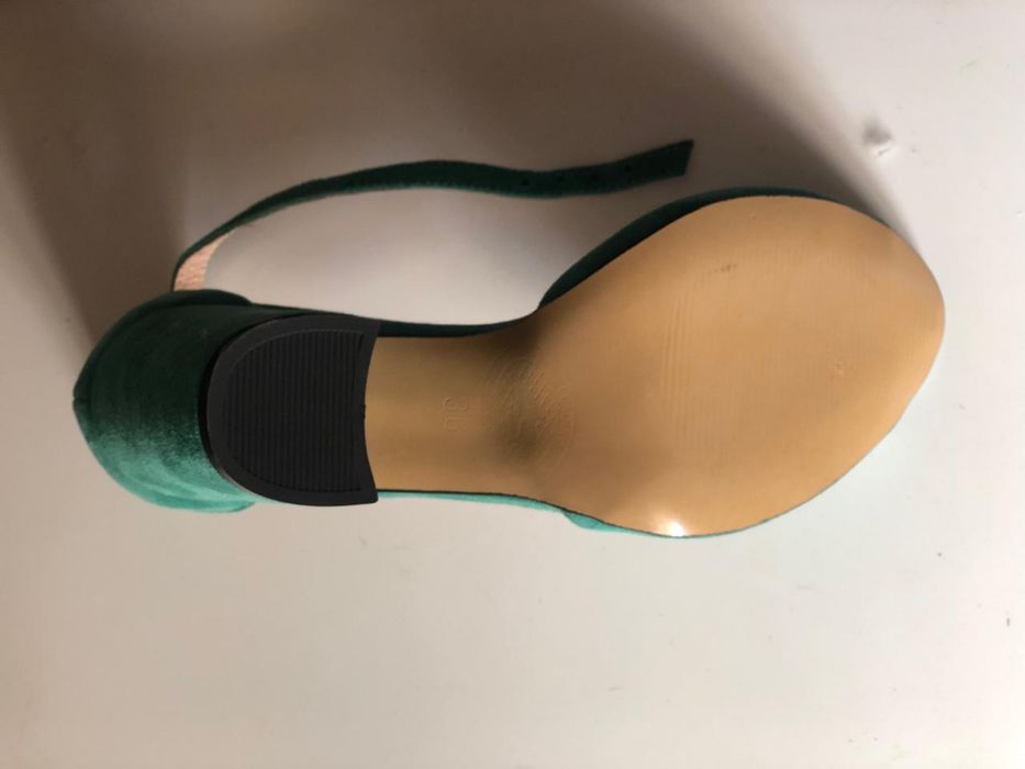 Босоніжкі жіночі