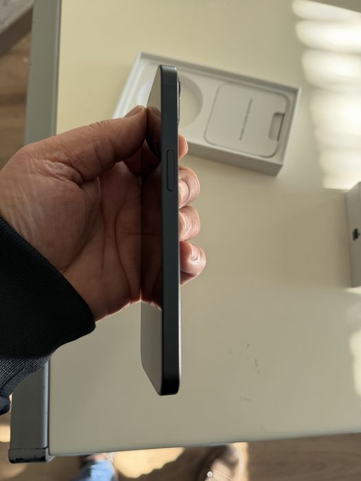 IPHONE 13 com 256 capacidade