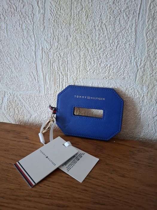 Брелок Tommy Hilfiger